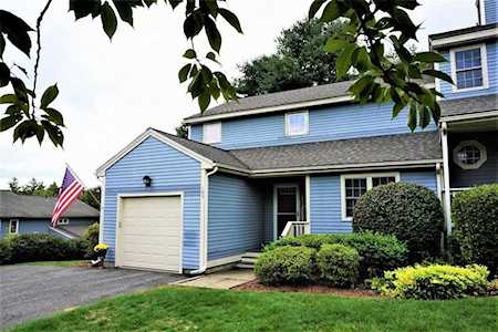 105 Colonial Dr #105 Sturbridge, MA 01566