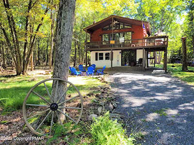 16 Lucretius Trl Albrightsville, PA 18210