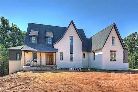 221 Crest Ct Weddington, NC 28104