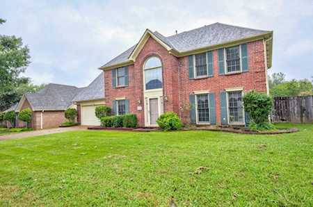 8858 Lindstrom Cv Memphis, TN 38016
