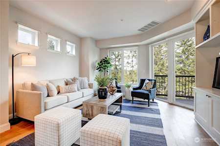18707 SE Newport Way #201 Issaquah, WA 98027