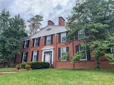 630 Francis Place Clayton, MO 63105