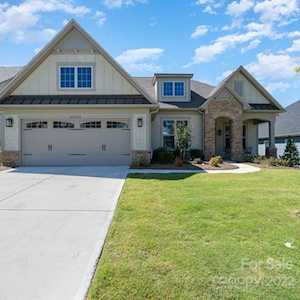 45343 Misty Bluff Dr Charlotte, NC 28278
