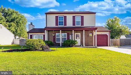 10 Hampton Ct Blackwood, NJ 08012