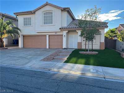 1027 Spring Pond Ct Henderson, NV 89002