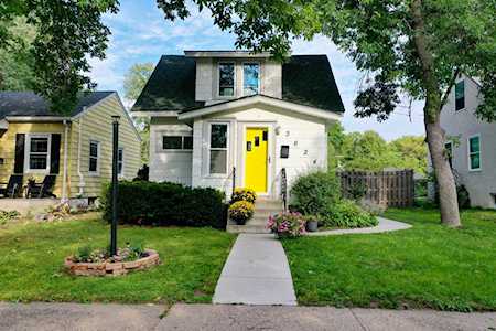 3624 Perry Avenue N Robbinsdale, MN 55422