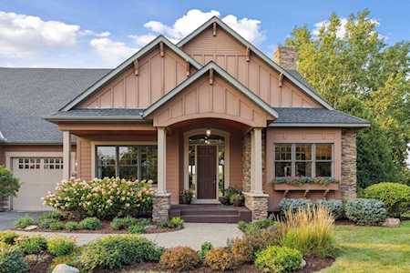 8500 Kelzer Pond Drive Victoria, MN 55386