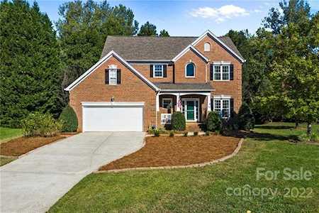14008 Wolf Den Ln Charlotte, NC 28277