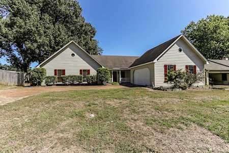 3368 Robins Roost Dr Bartlett, TN 38134