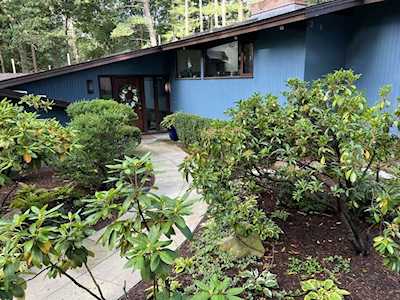 54 Campbell Road Wayland, MA 01778