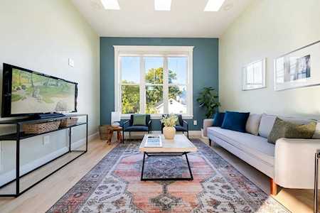 595 Somerville Ave #4 Somerville, MA 02143