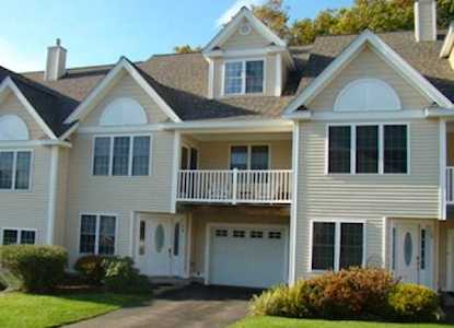 74 Carrington Ln #74 Uxbridge, MA 01569