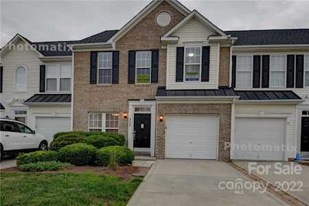 4206 Center Place Dr Harrisburg, NC 28075
