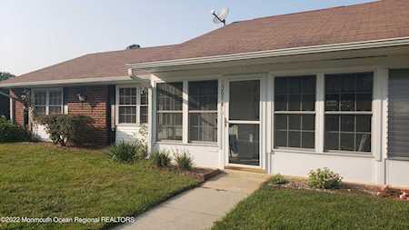 1205A Shetland Dr Lakewood, NJ 08701