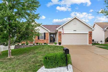 1585 Briarchase Dr Lake St Louis, MO 63367
