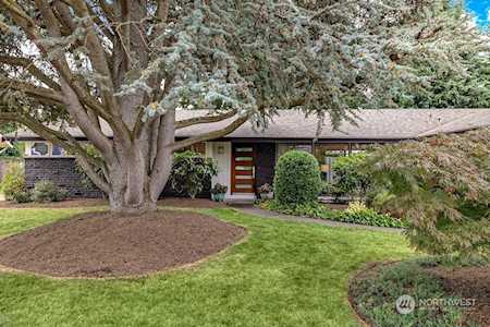 5633 116th Place SE Bellevue, WA 98006