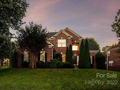 1701 Grayscroft Dr Waxhaw, NC 28173