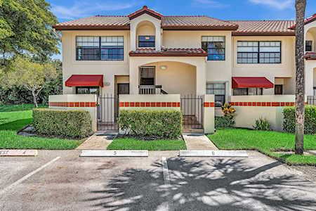 302 Freedom Court #302 Deerfield Beach, FL 33442