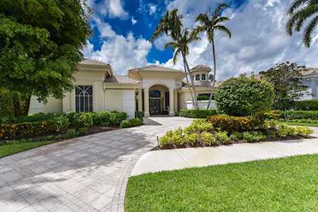 103 Saint Martin Drive Palm Beach Gardens, FL 33418