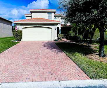 5071 Nautica Lake Circle Green Acres, FL 33463