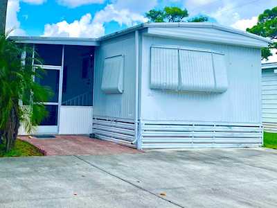 8813 S 40th Terrace Boynton Beach, FL 33436