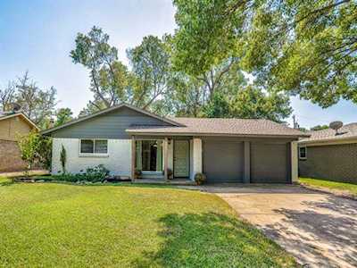 1208 Oakhill Drive Plano, TX 75075