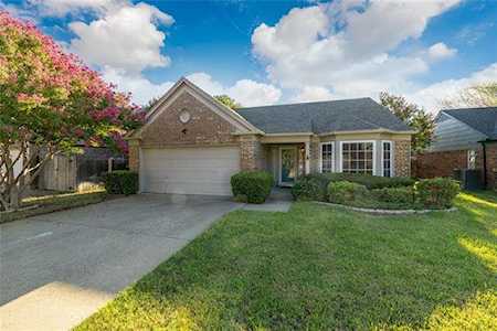 6920 Wooddale Drive Watauga, TX 76148