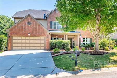1819 Robbins Meadows Dr Waxhaw, NC 28173