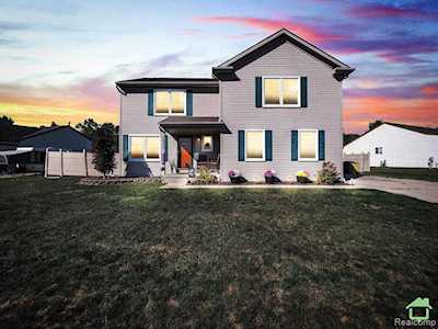 52331 Huntley New Baltimore, MI 48047