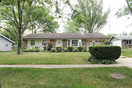 1827 W Weathersfield Way Schaumburg, IL 60193