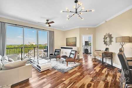 300 W 5th St Charlotte, NC 28202
