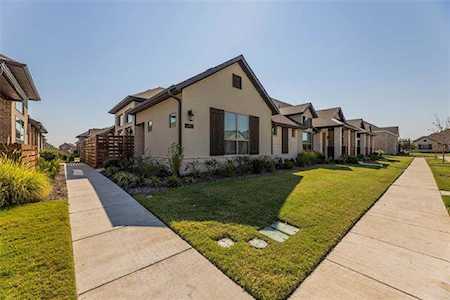 1622 Dewberry Lane Garland, TX 75042