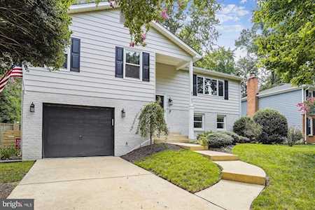 8707 Parry Ln Alexandria, VA 22308