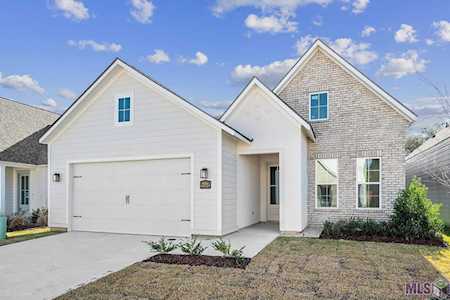 9044 Magnolia View Dr Baton Rouge, LA 70810