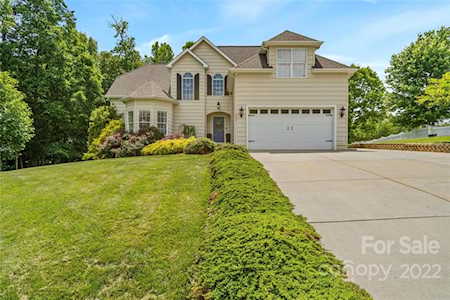 5051 Sagittarius Circle Denver, NC 28037