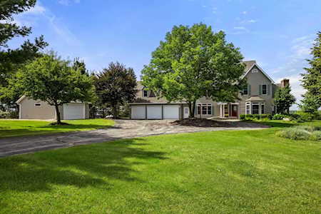 W8567 Whitetail Trl Hortonville, WI 54944