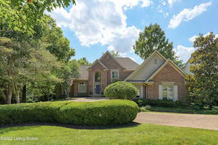 302 Mockingbird Gardens Dr Louisville, KY 40207