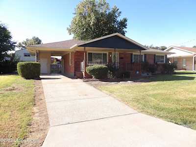 5804 Hornbeam Ln Louisville, KY 40258