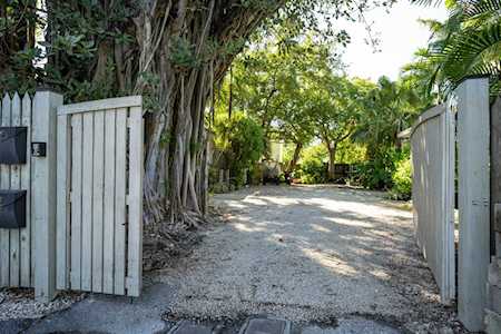11 Hutchinson Ln Key West, FL 33040