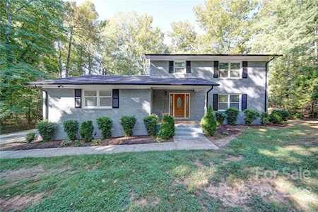 1833 Windsor Dr Lancaster, SC 29720