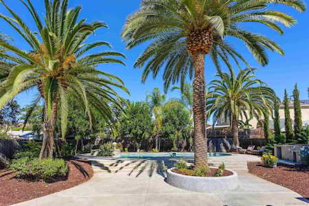 2309 E Washington Ave Escondido, CA 92027