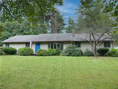 19 Riverview Dr Richmond, RI 02894