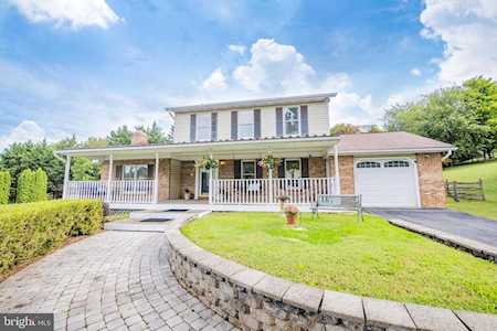 4230 Candice Dr Mount Airy, MD 21771
