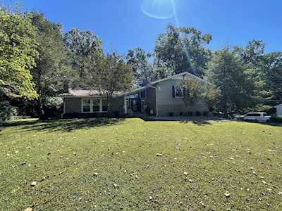 312 Riverbend Country Club Rd Shelbyville, TN 37160