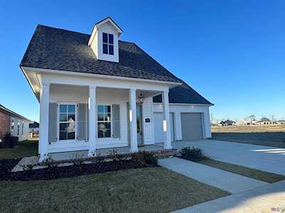 13838 Tideland Dr Baton Rouge, LA 70810