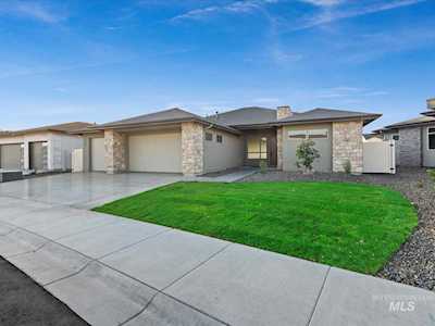 4564 E Goldstone Dr. Meridian, ID 83642