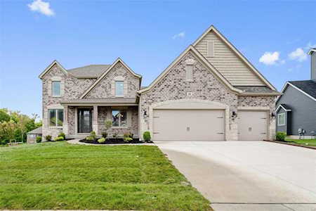 302 Deep Ravine Ct St Charles, MO 63301