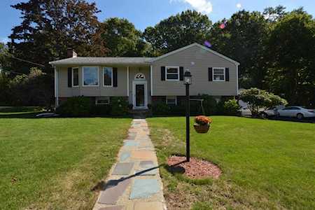 15 Apple Hill Rd Peabody, MA 01960