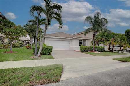 4063 E Silverado Cir Davie, FL 33024