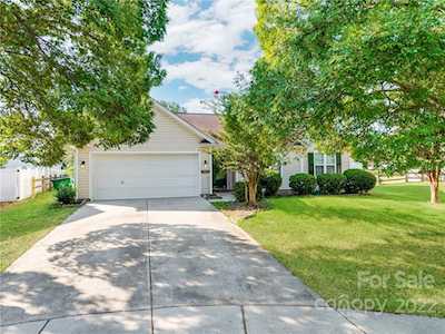 15707 Southern Garden Ln Charlotte, NC 28278